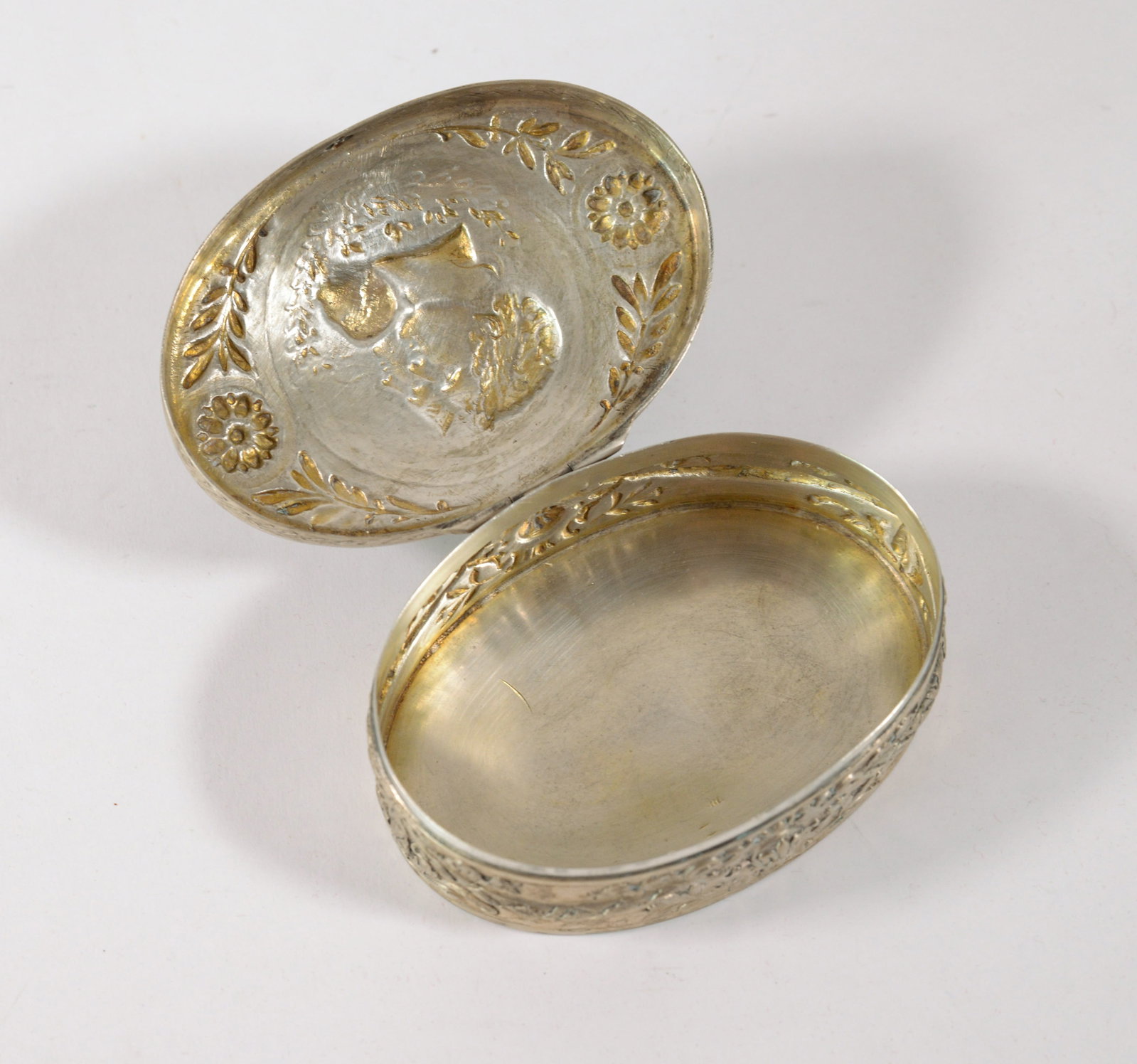 Small 800 Silver Box. - 2