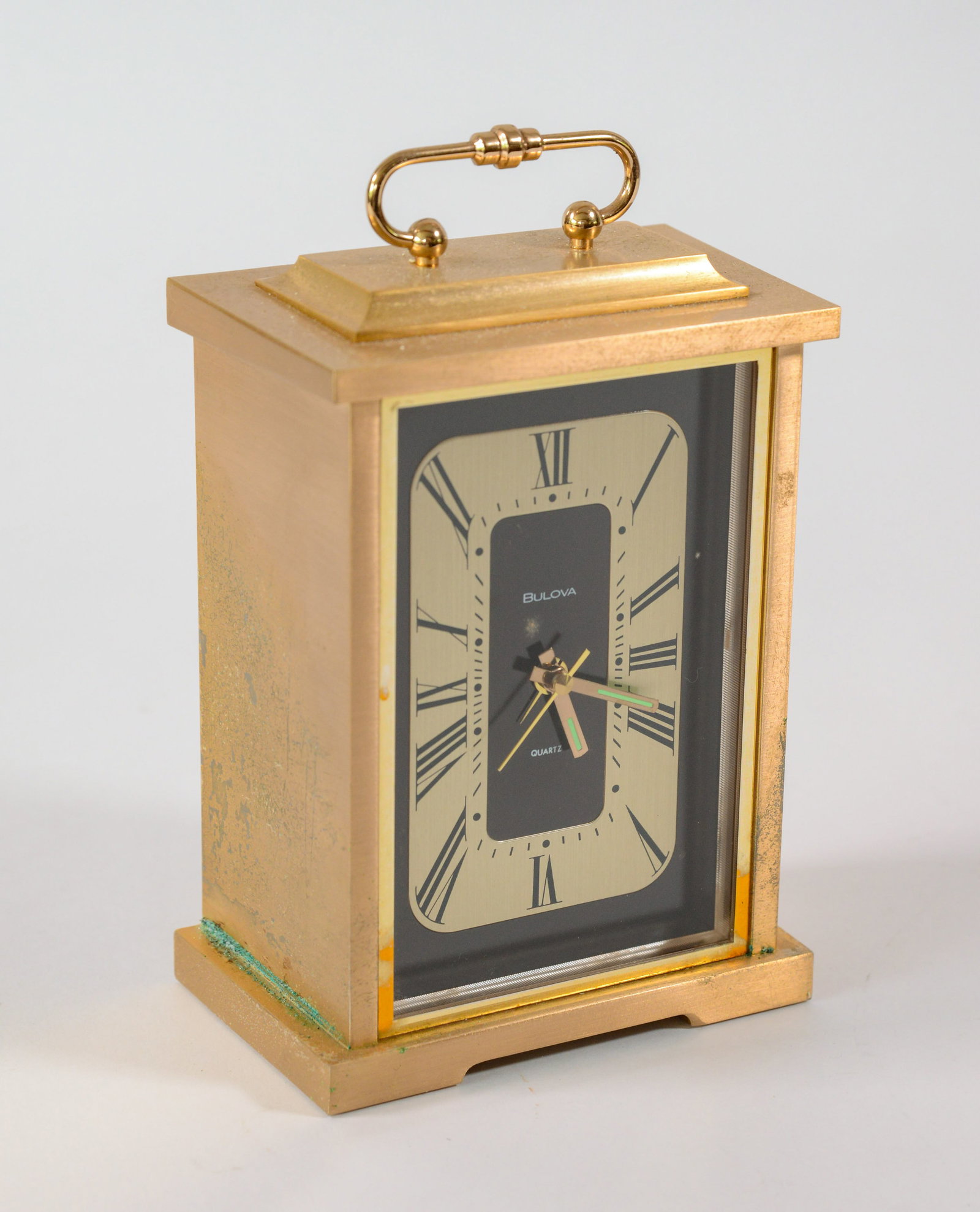 Bulova Quartz Desk Clock.: Height 5.5 inches. Untested.
