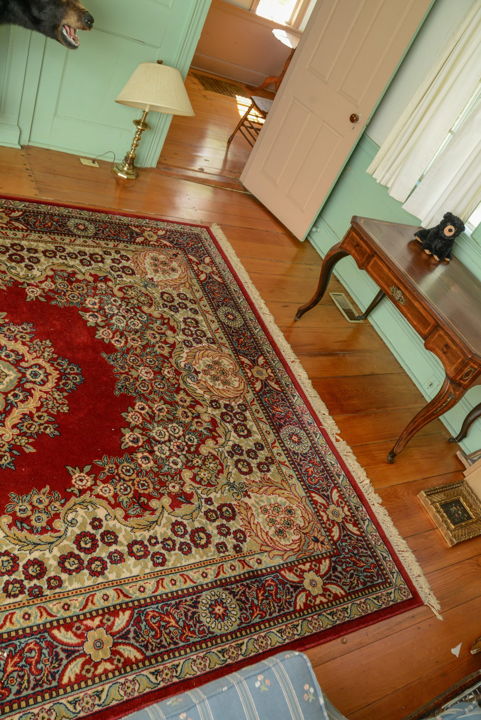 Room Size Wool Oriental Carpet. - 13