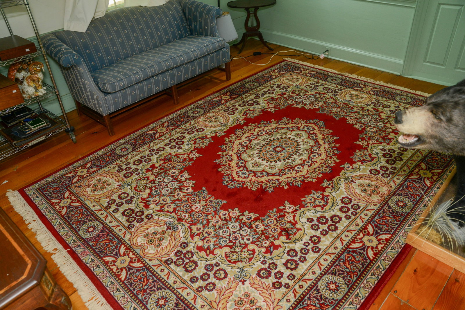 Room Size Wool Oriental Carpet. - 5