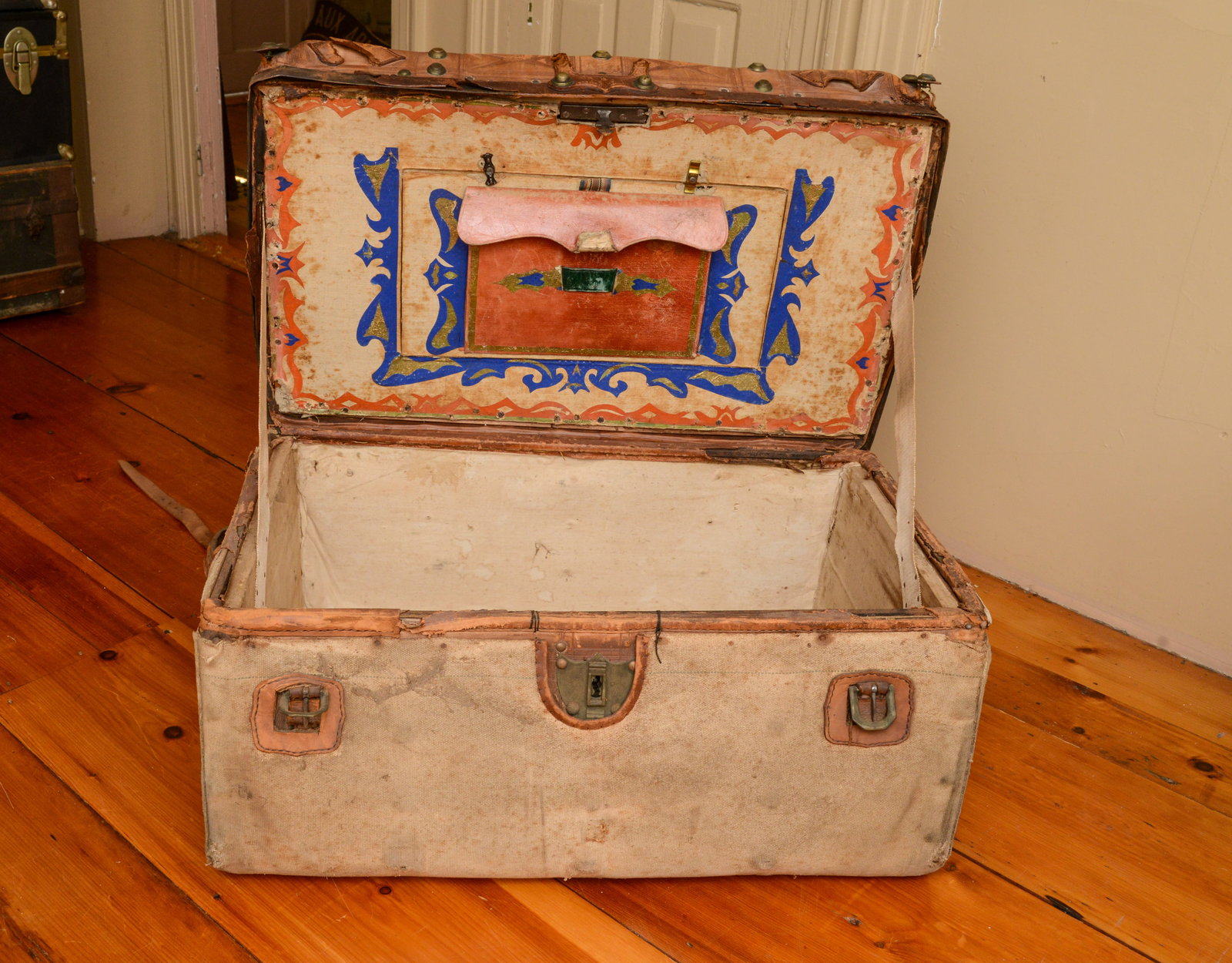 Leather Steamer Trunk. - 3