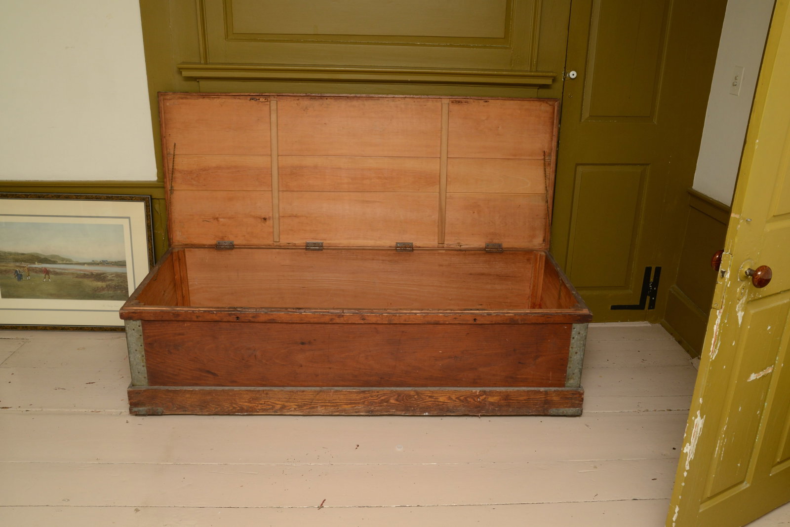 Large Antique Pine Box. - 3