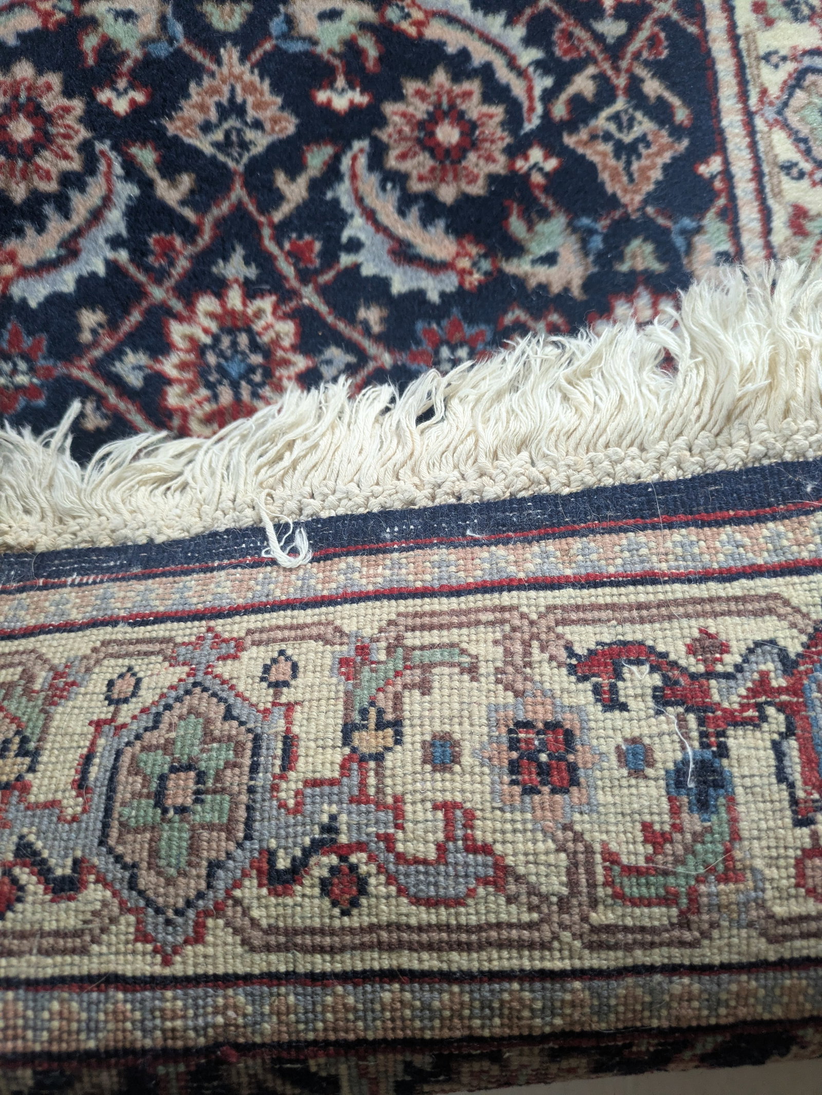 Small Wool Oriental Carpet. - 2