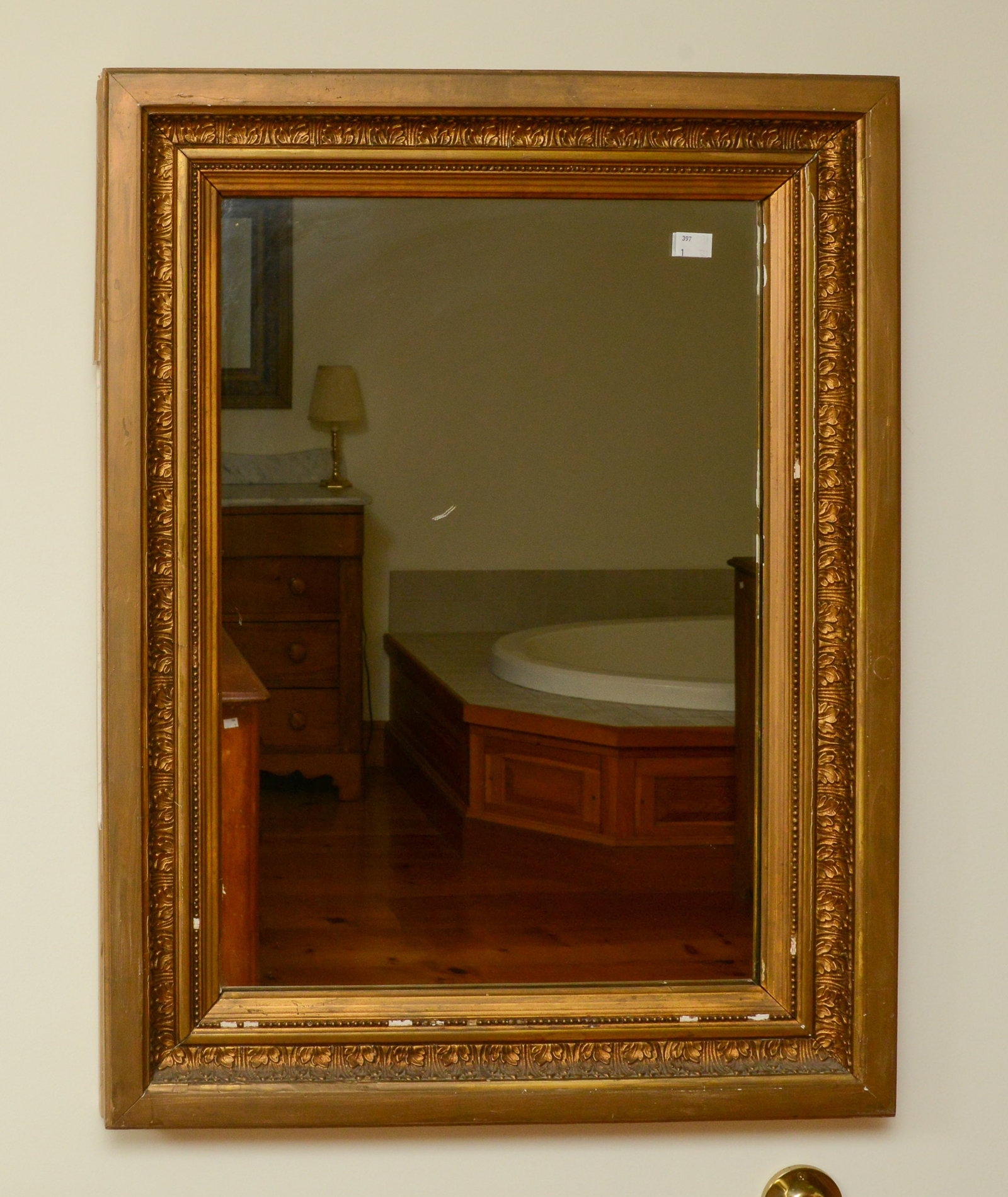 Gilt Mirror. (1 of 1)