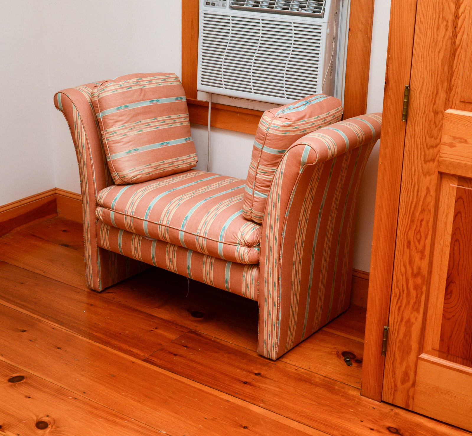 Window Bench in Pink Upholstery. - 2