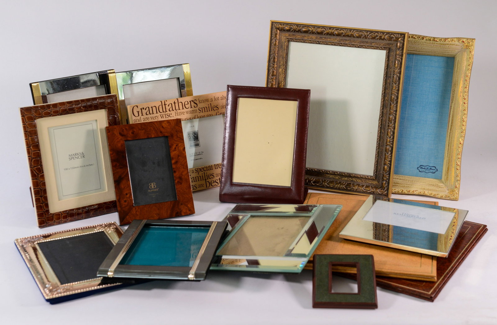 Large Collection of Picture Frames. (1 of 1)