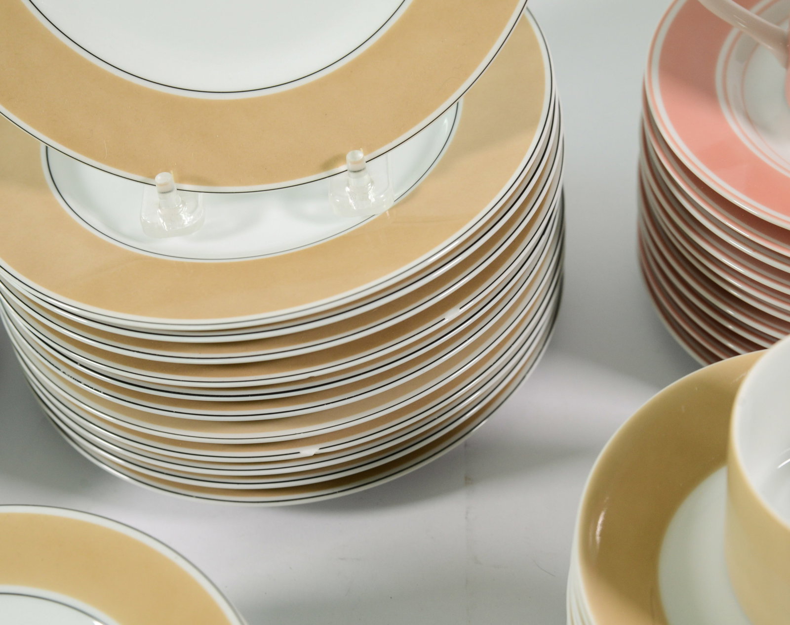 Fitz & Floyd Part Tea Service. - 6