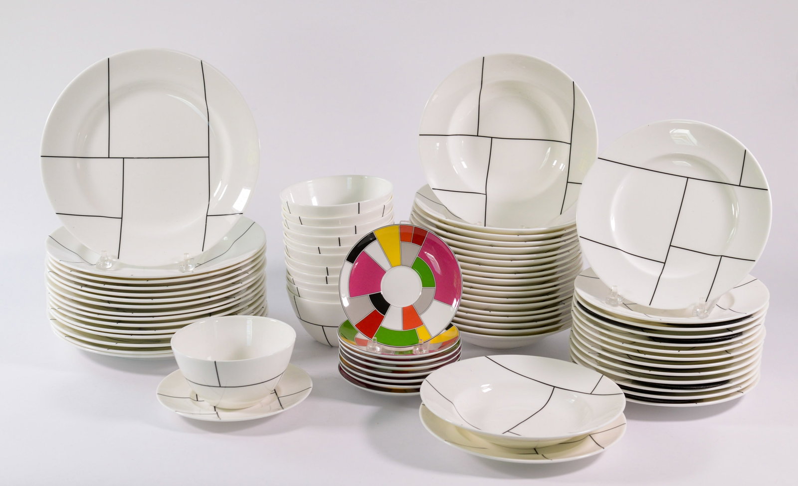 Kate Spade Dinner Service by Lenox. (1 of 4)