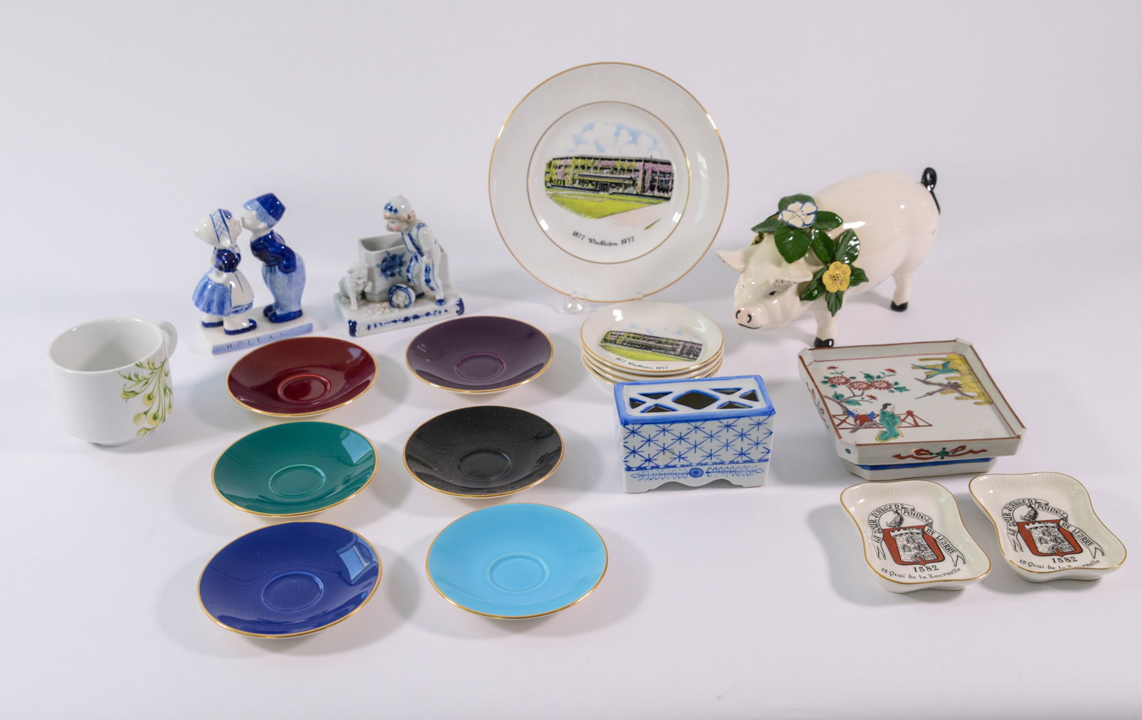 Group of Decorative Porcelain Items. (1 of 6)
