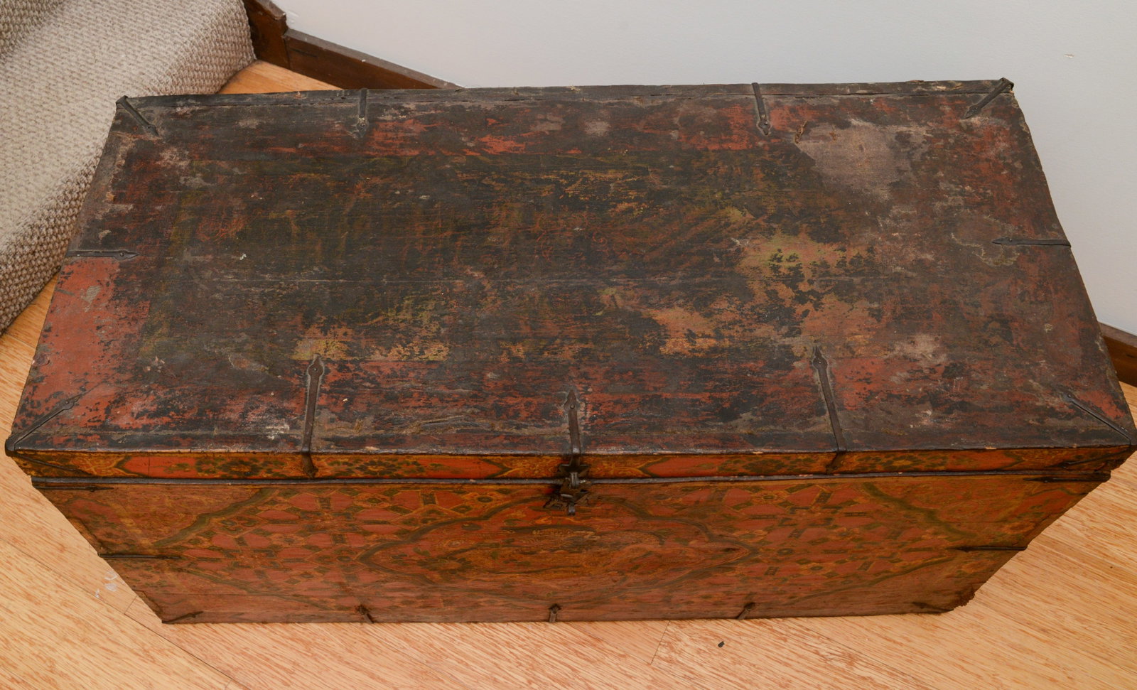 Tibetan Hand Painted Trunk. - 3