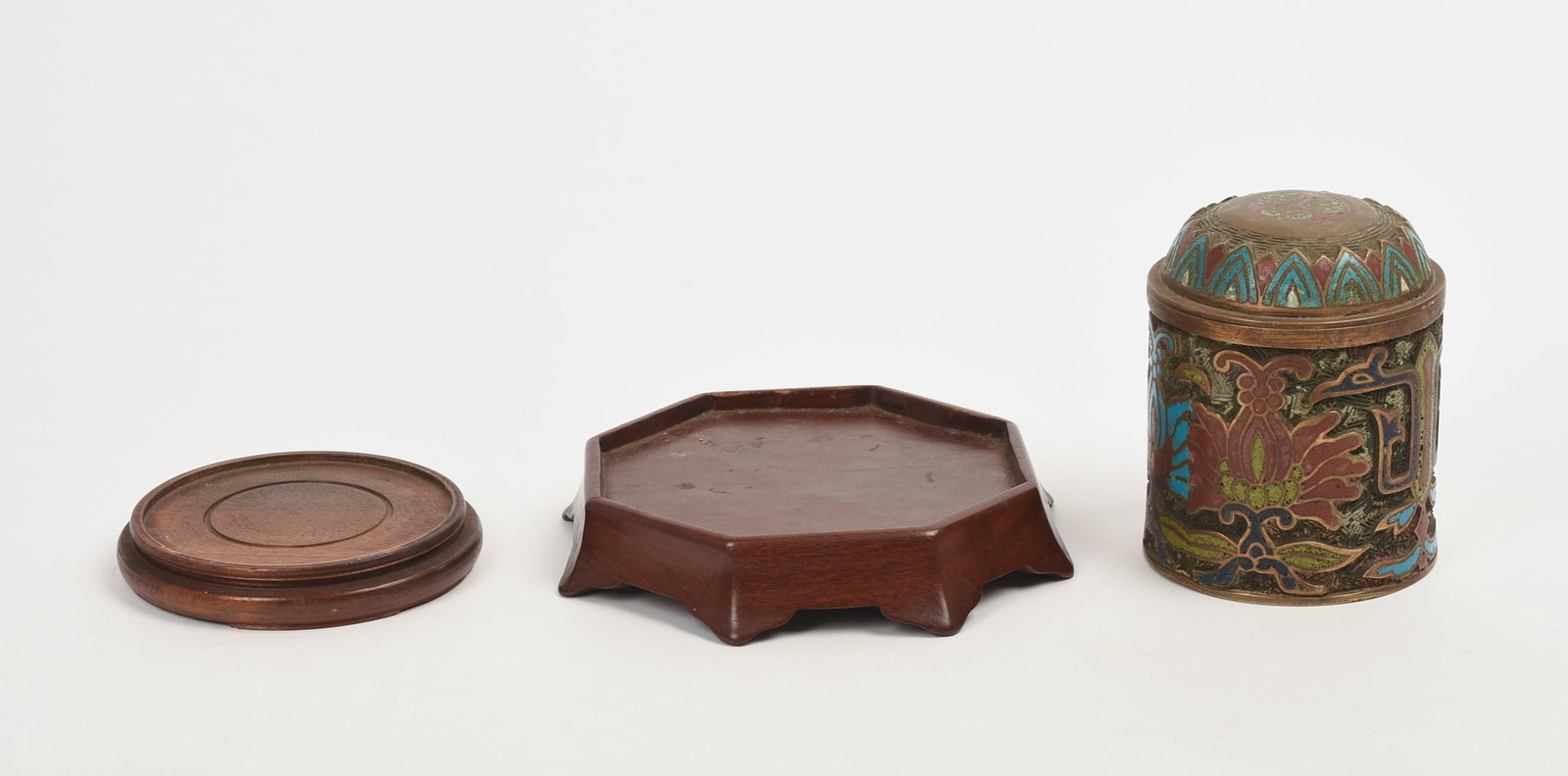 19th C Chinese Champleve Covered Box. - 2