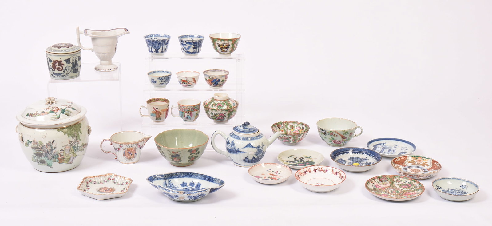 Group of Chinese Export Porcelain. (1 of 11)