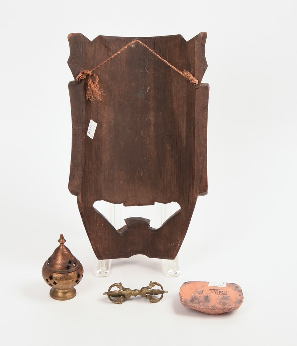Tibetan Mask and THree Small Objects. - 4