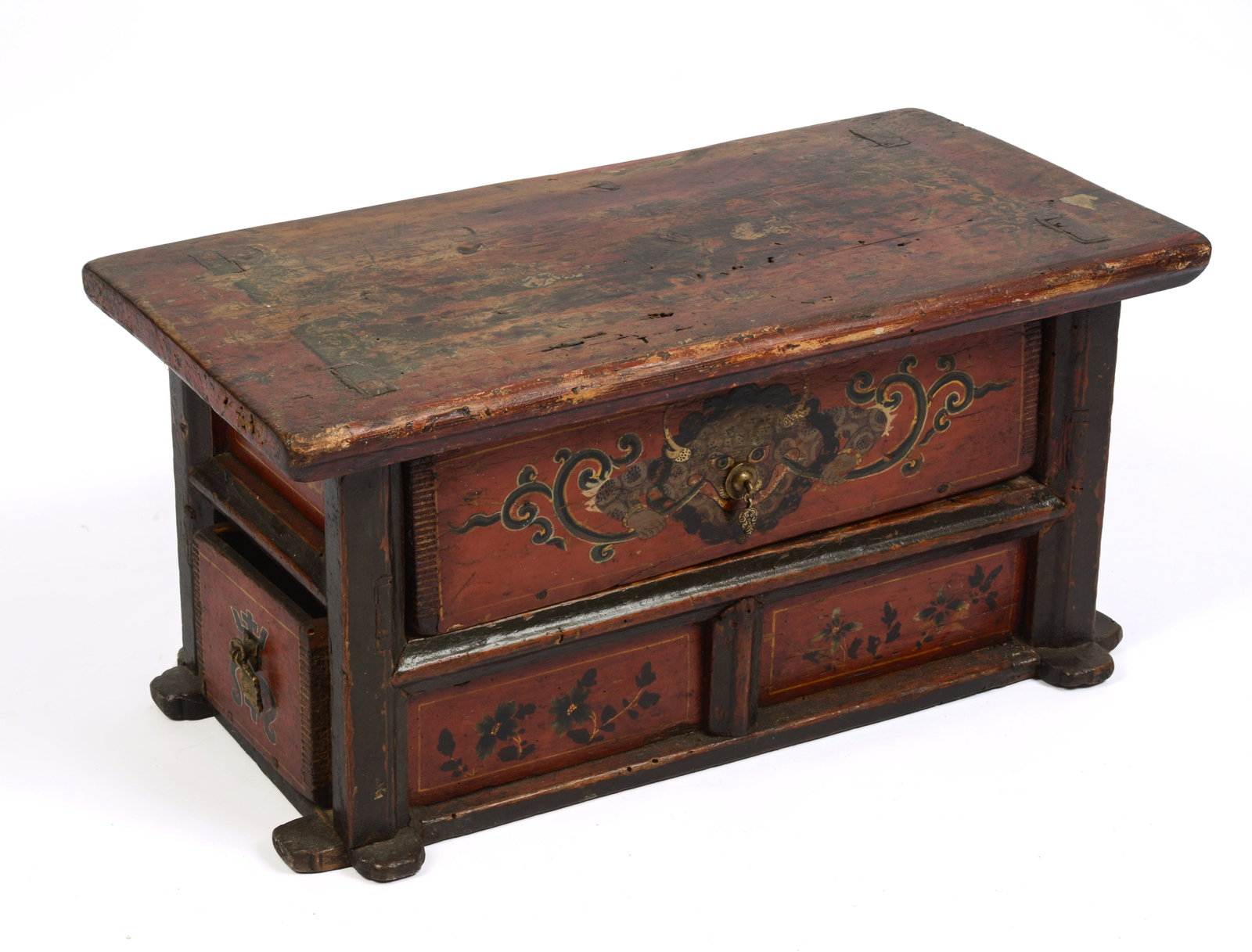 Small Asian Painted Storage Box.: 11 x 22.5 x 11 inches.