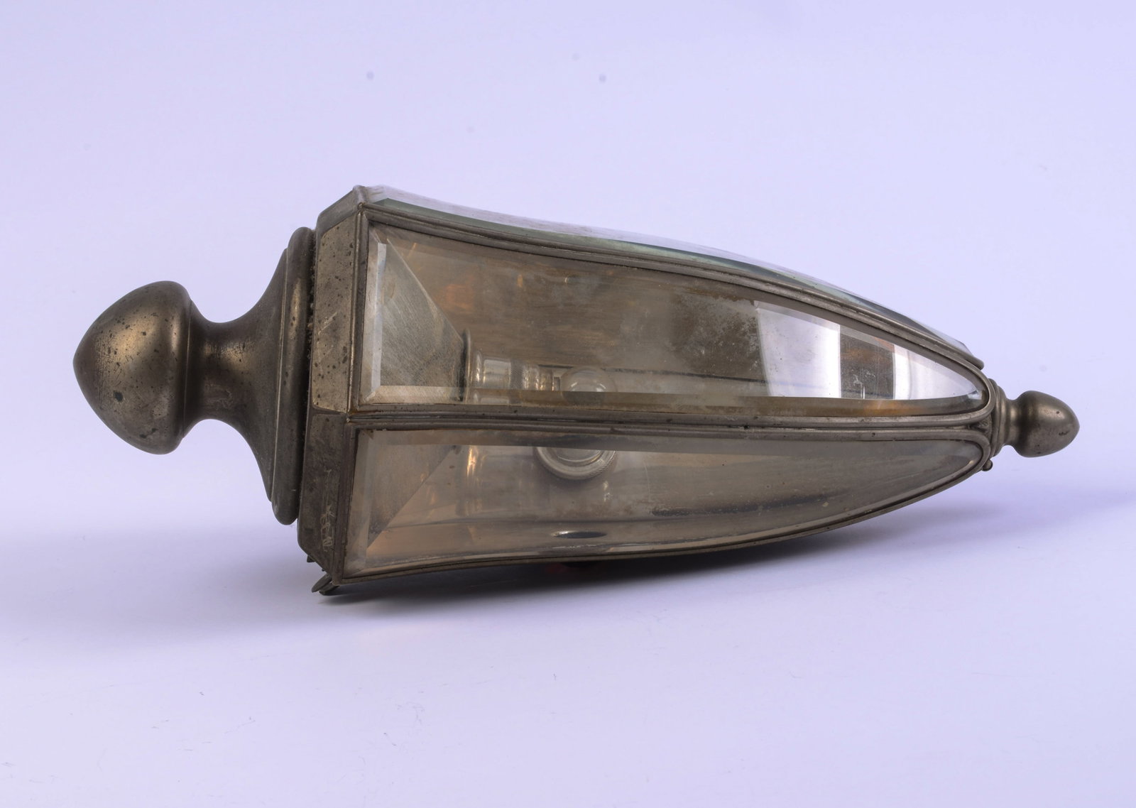 E-Arrow Motor Co. Lantern. - 2