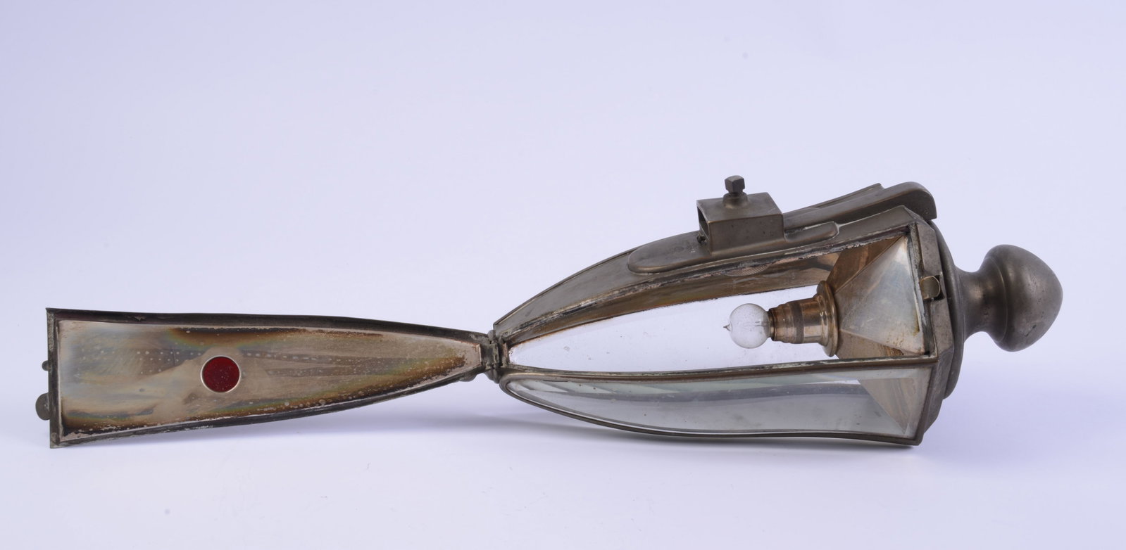 E-Arrow Motor Co. Lantern. - 6