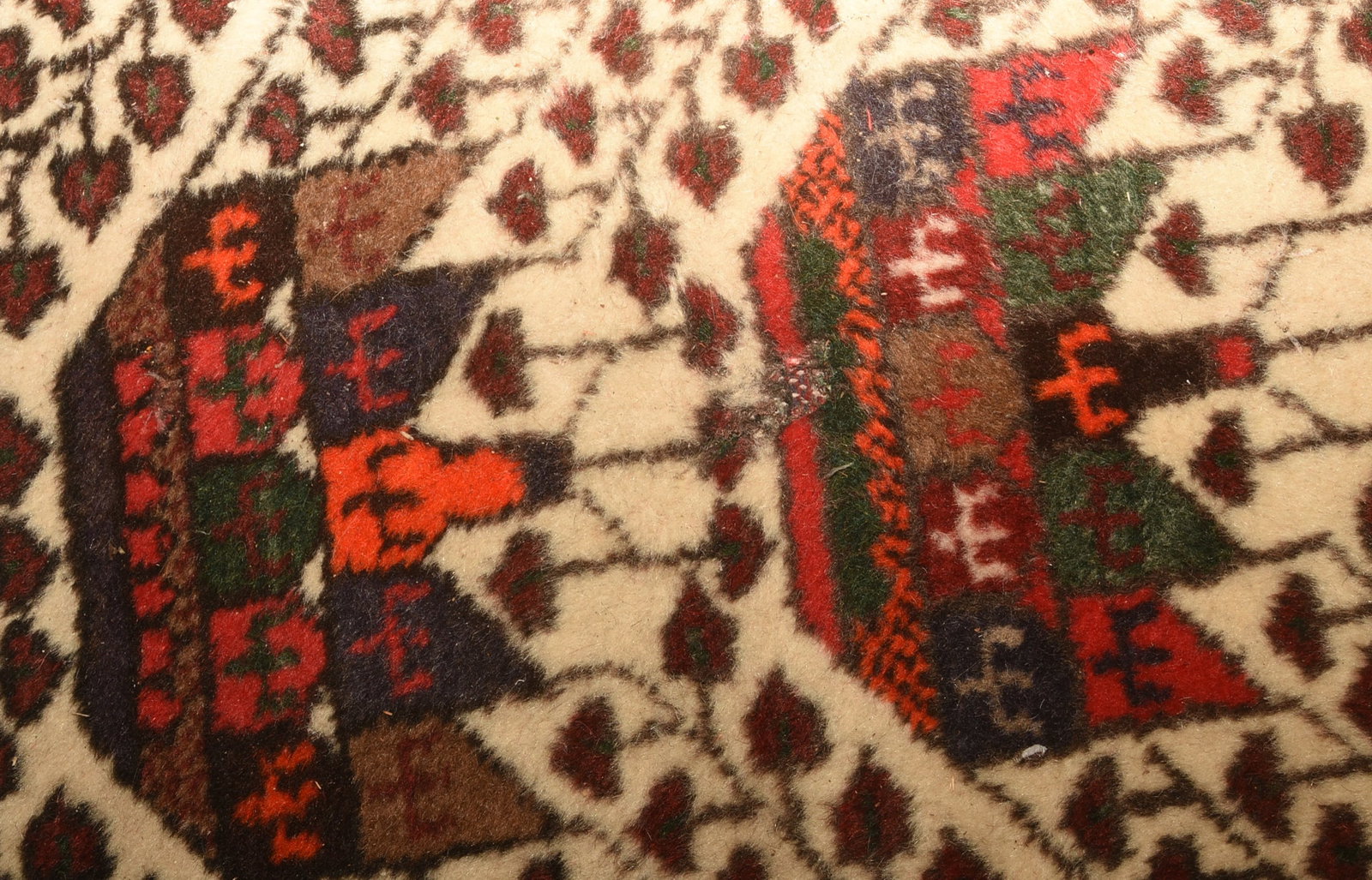 Small Oriental Rug. - 3
