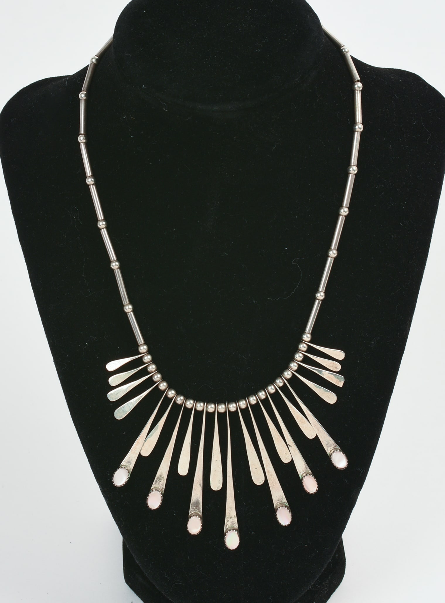 Native American Sterling and Pink Conch Necklace.: Length 14 inches.