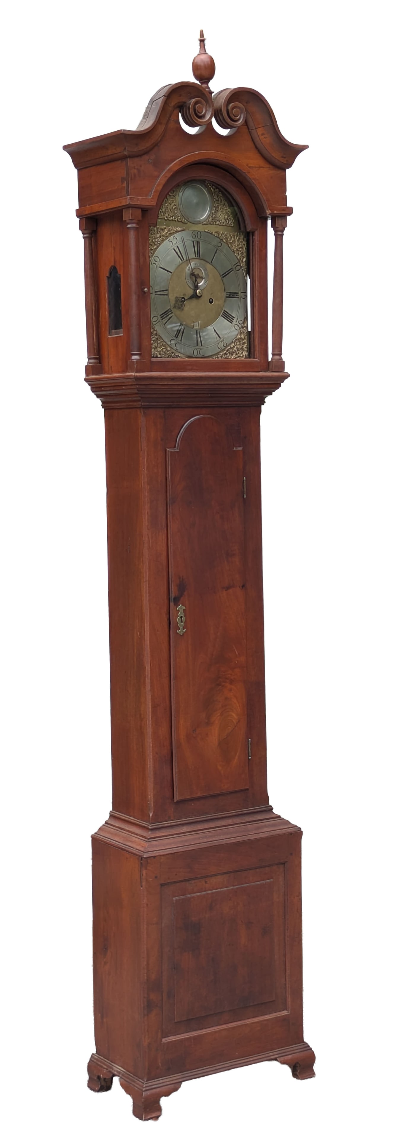 18TH CENTURY AMERICAN WALNUT CHIPPENDALE GRANDFATHER CLOCK.: Having original weights, works, pendulum (inside the case), finials, and winding key. Height 7 feet 7 inches.