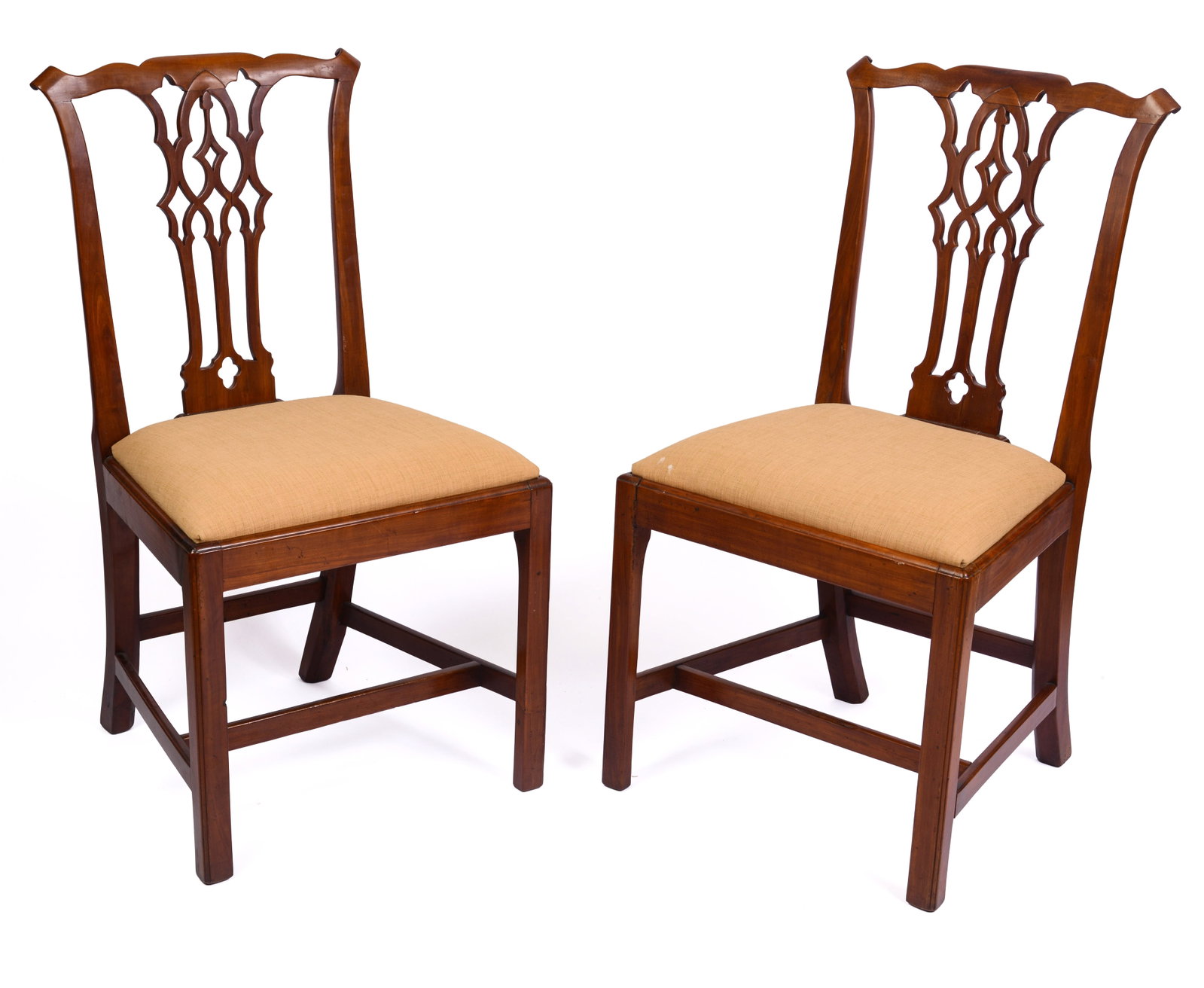 FOUR HEPPLEWHITE CHERRY SIDE CHAIRS. - 2