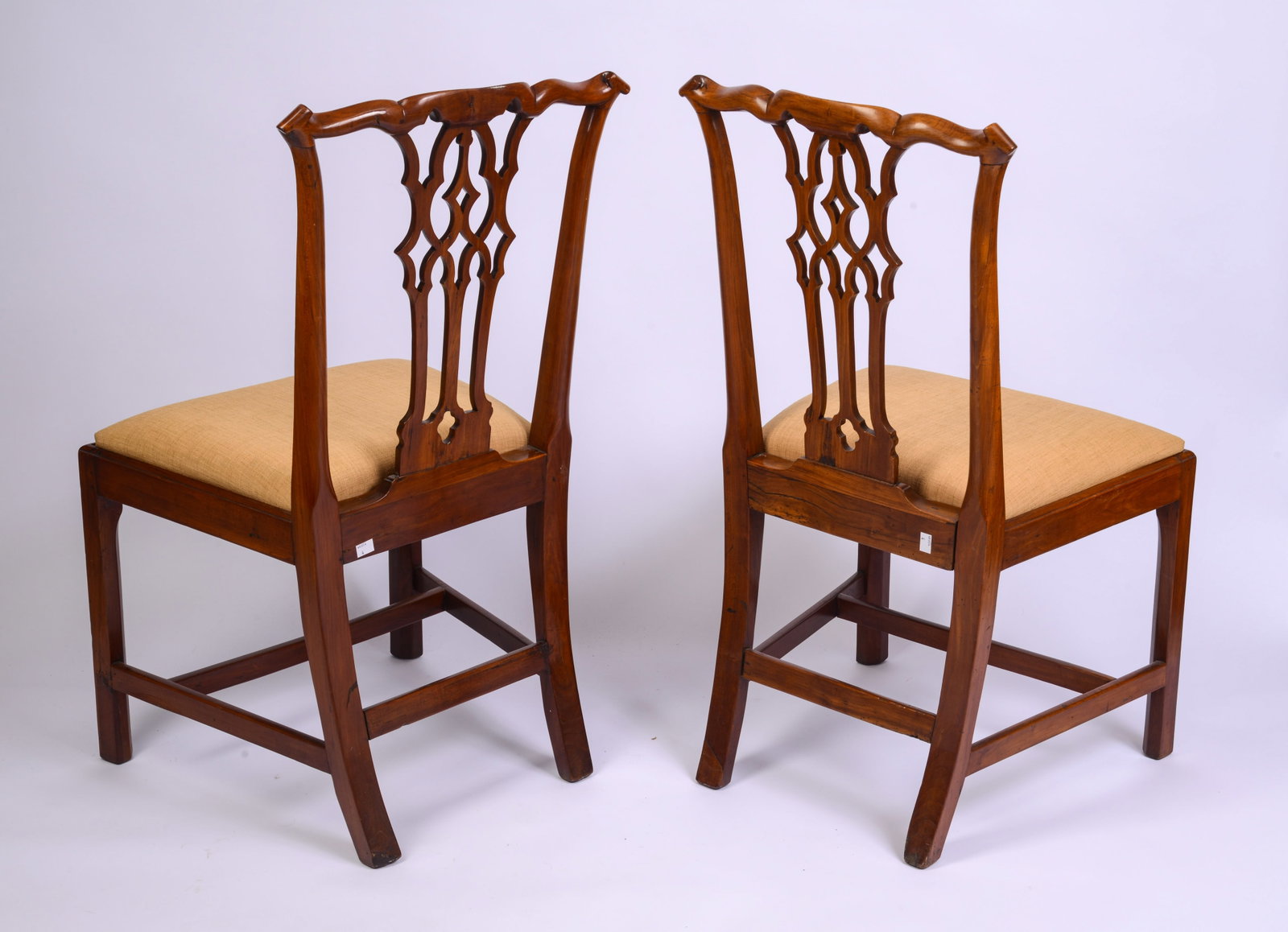 FOUR HEPPLEWHITE CHERRY SIDE CHAIRS. - 5