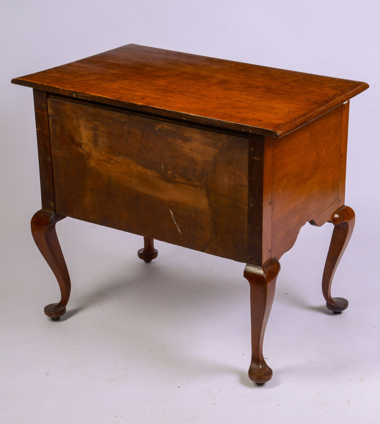 QUEEN ANNE MAPLE ONE DRAWER LOWBOY. - 4