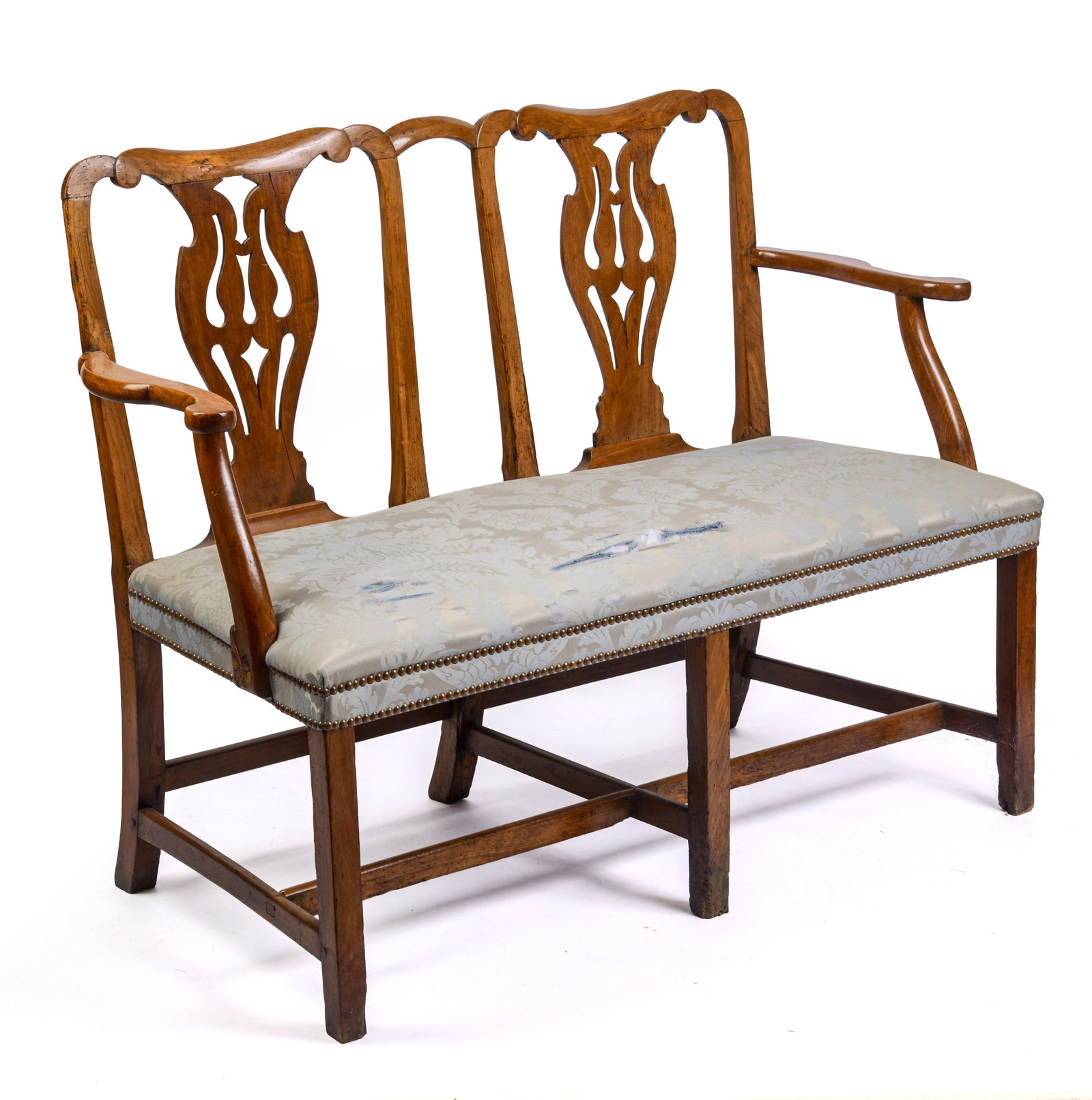 VERY SCARCE ANGLO-AMERICAN CHIPPENDALE-PERIOD MAHOGANY SETTEE. (1 of 6)