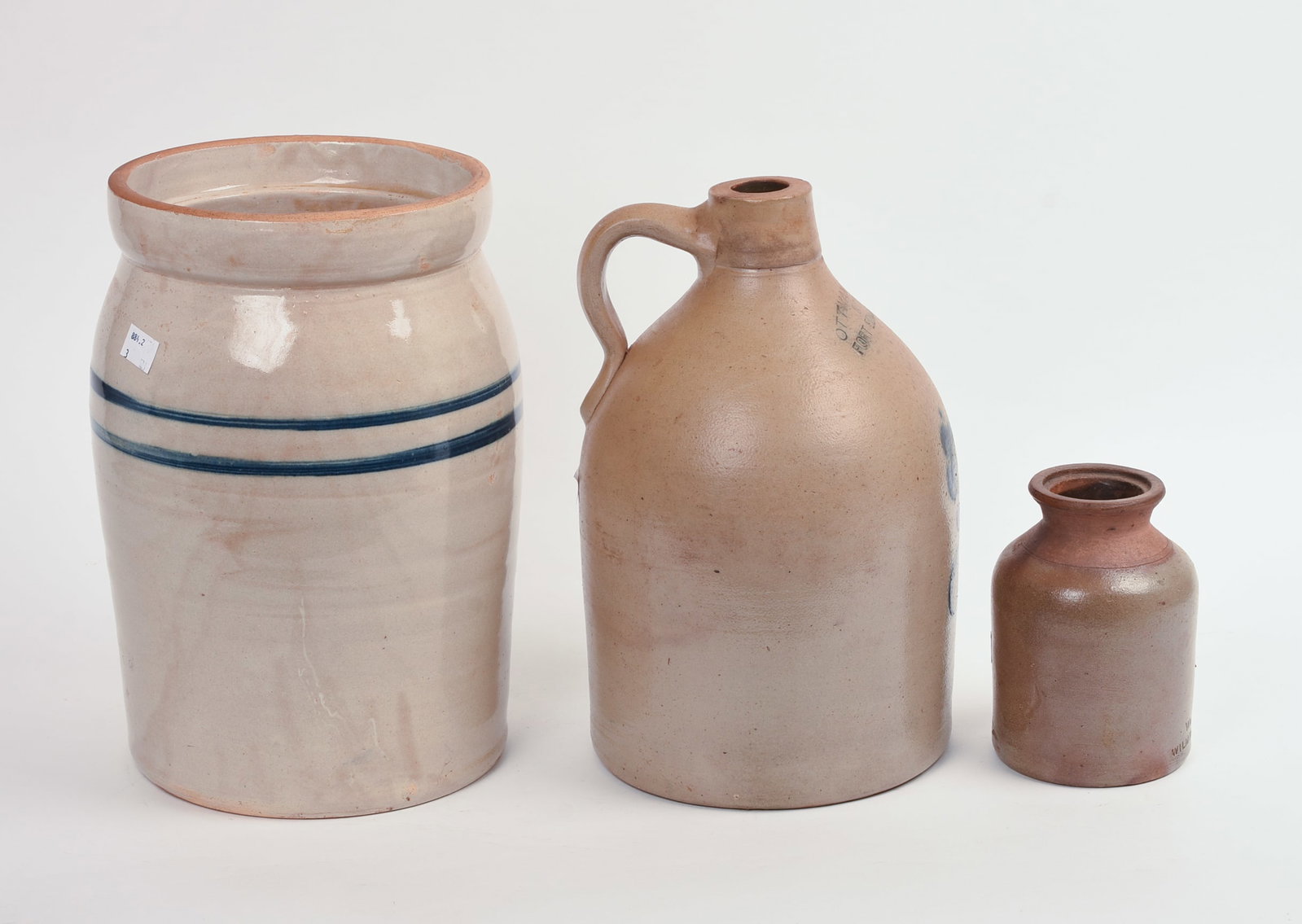 THREE STONEWARE PIECES. - 3