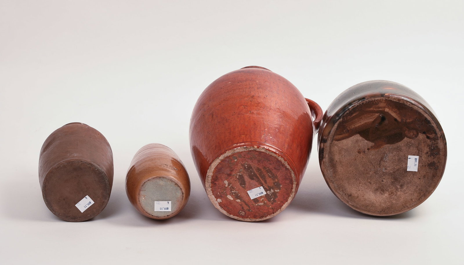 FOUR STONEWARE PIECES. - 3