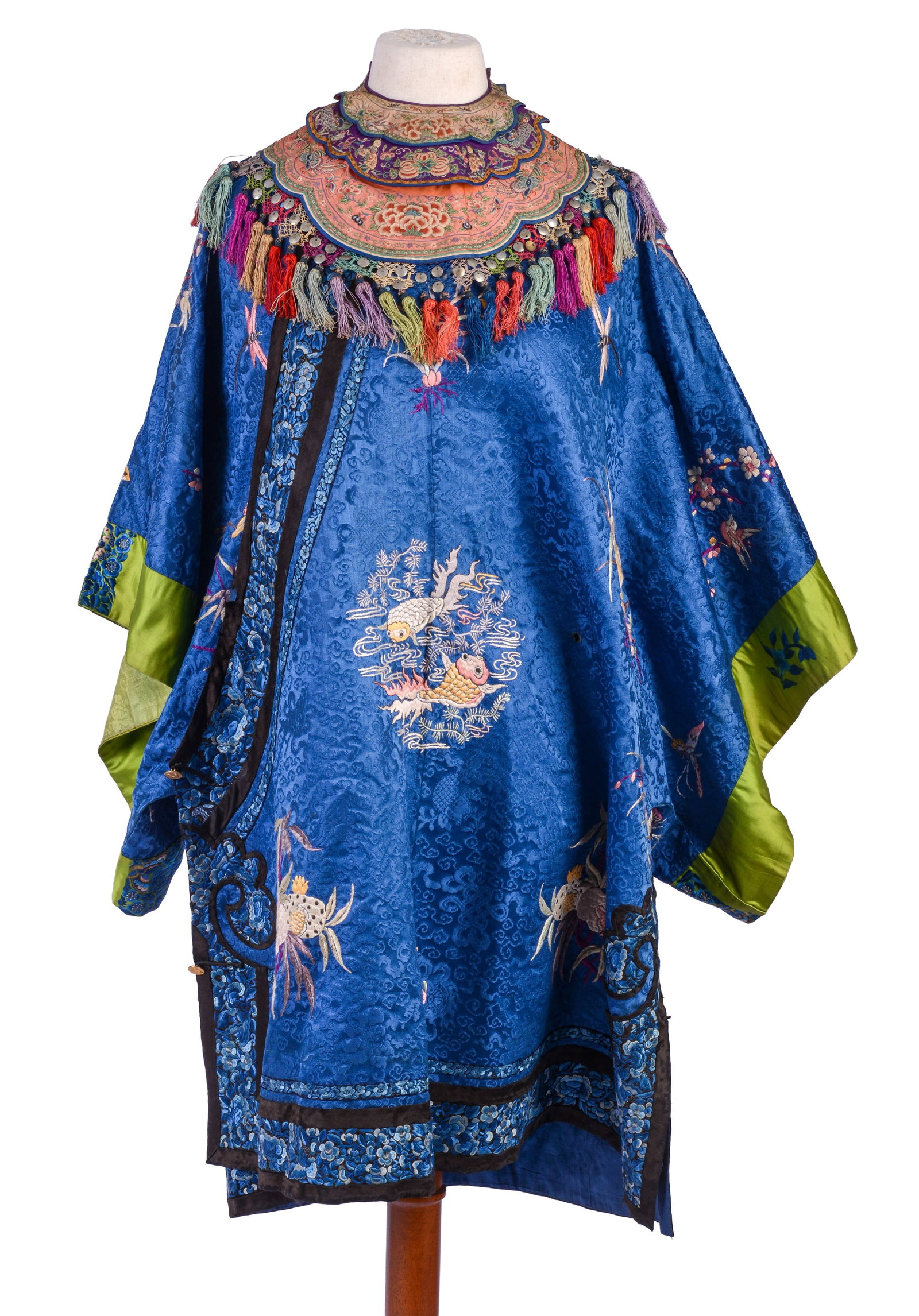 CHINESE 19TH CENTURY QING SILK NEEDLEWORK LADIES ROBE. (1 of 8)