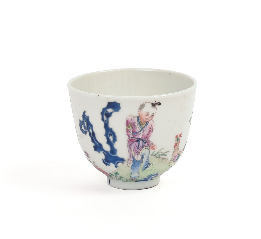 CHINESE REPUBLIC PERIOD PORCELAIN CUP. (1 of 5)