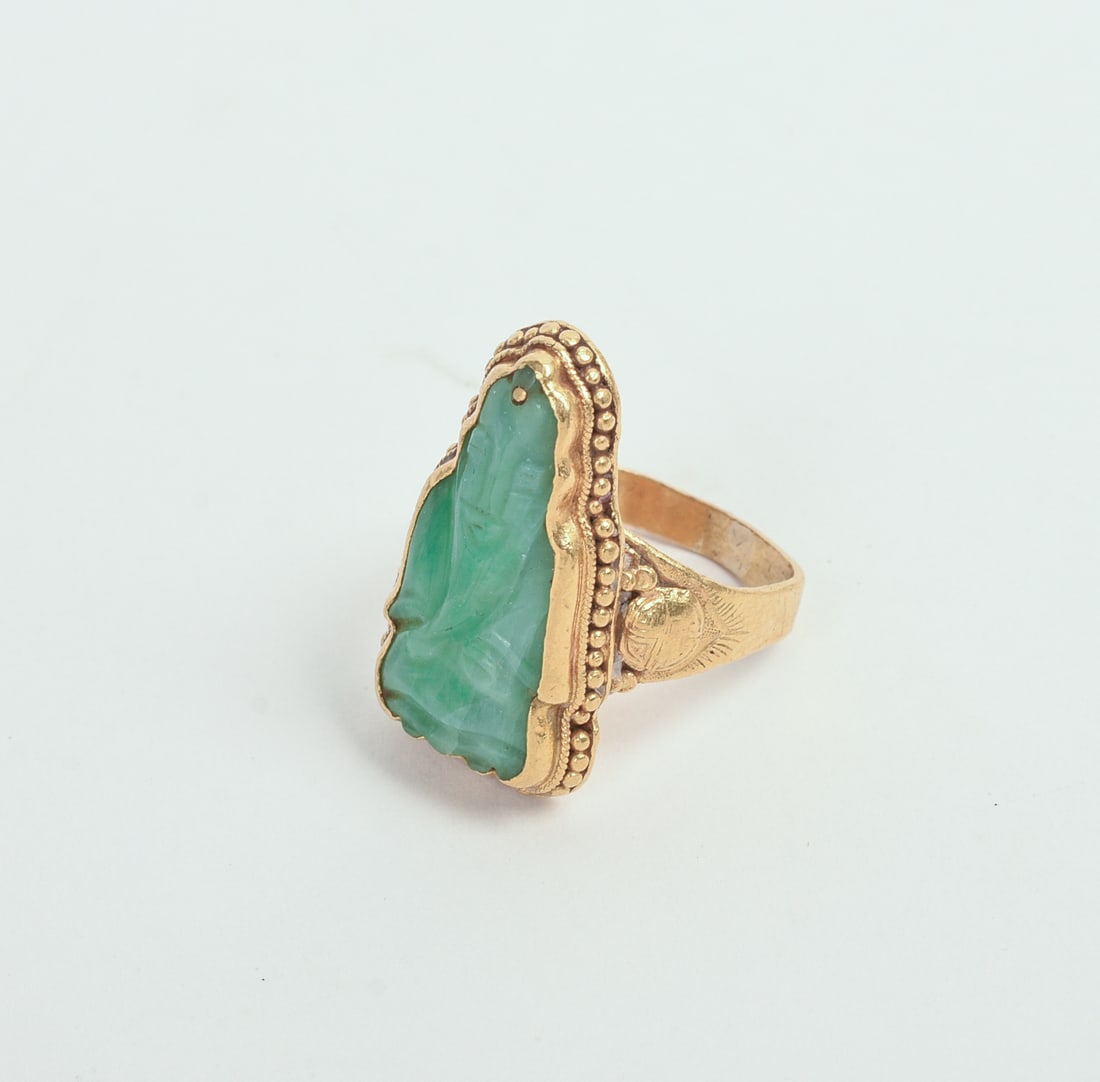 CHINESE JADE RING WITH BUDDHA. - 2
