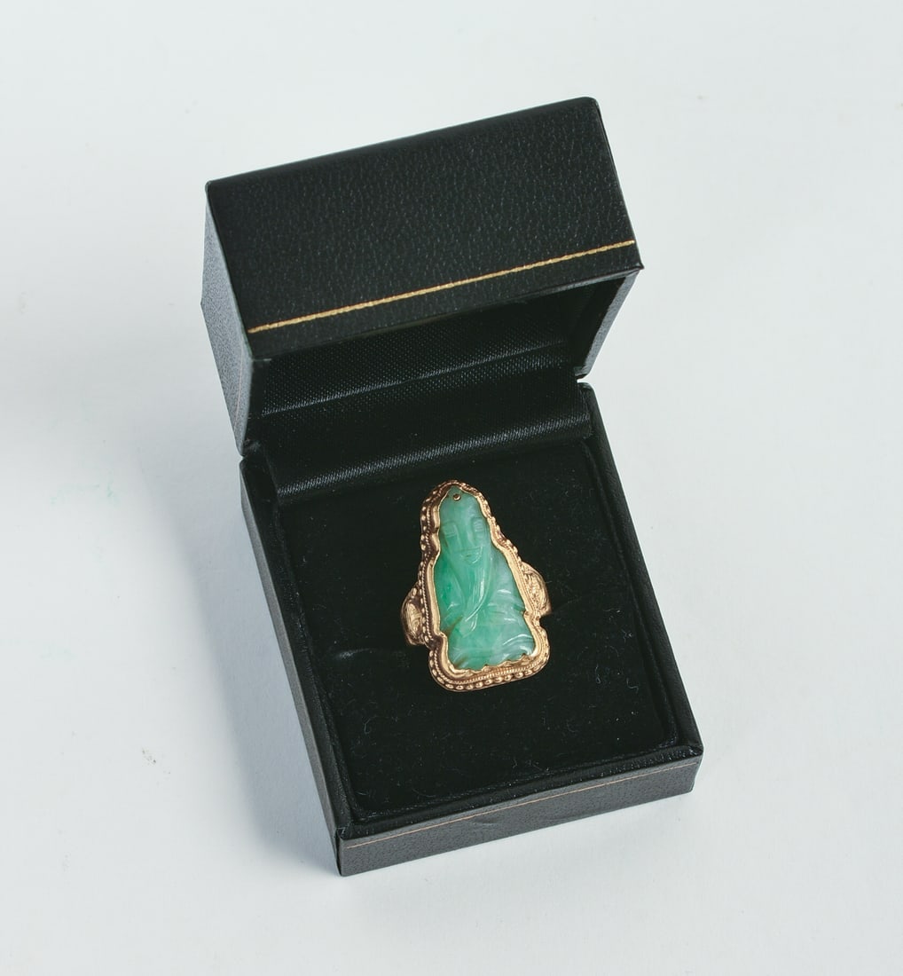 CHINESE JADE RING WITH BUDDHA. - 4