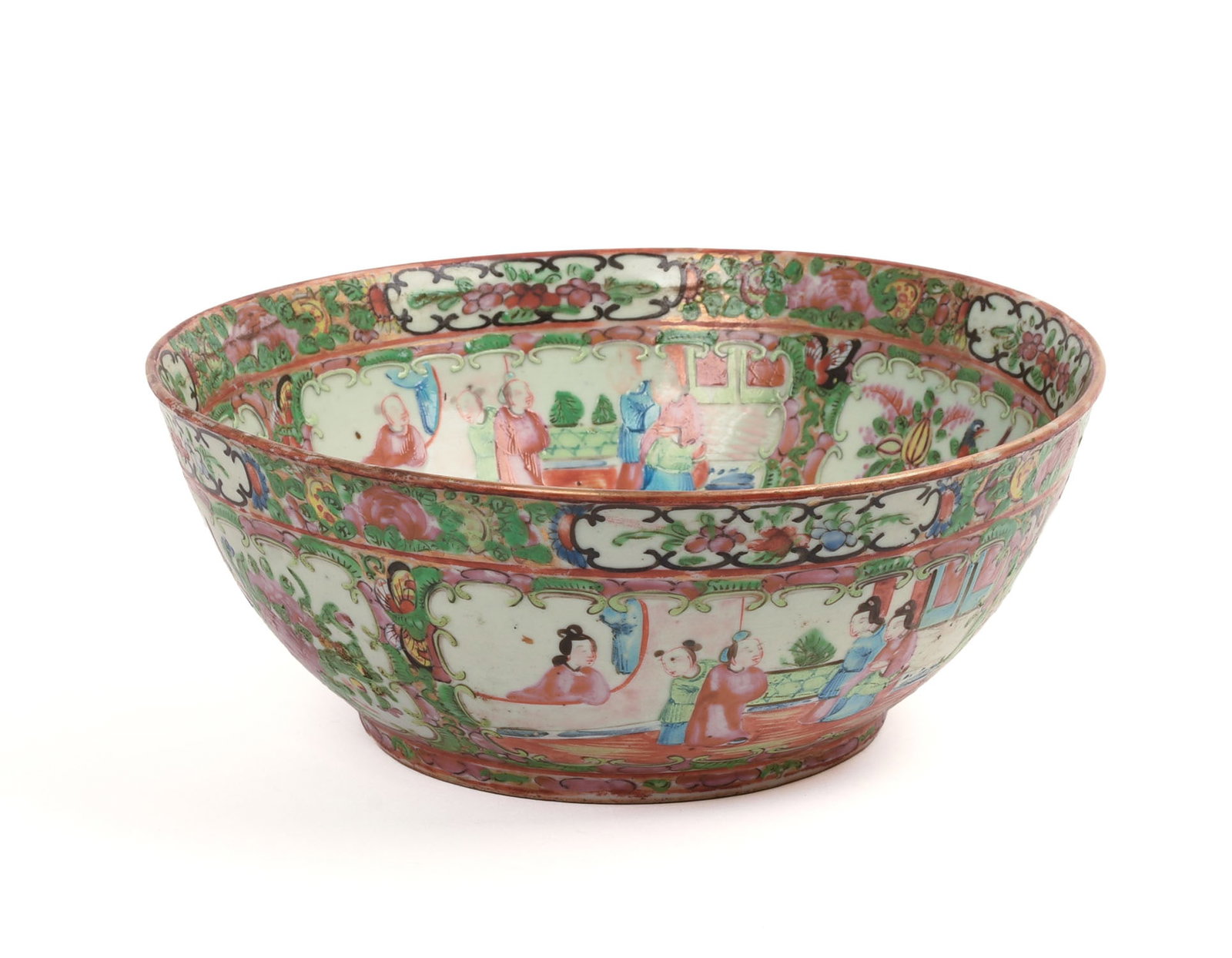 ROSE MEDALLION PORCELAIN PUNCH BOWL.: 19th century. Diameter 10.5 inches.