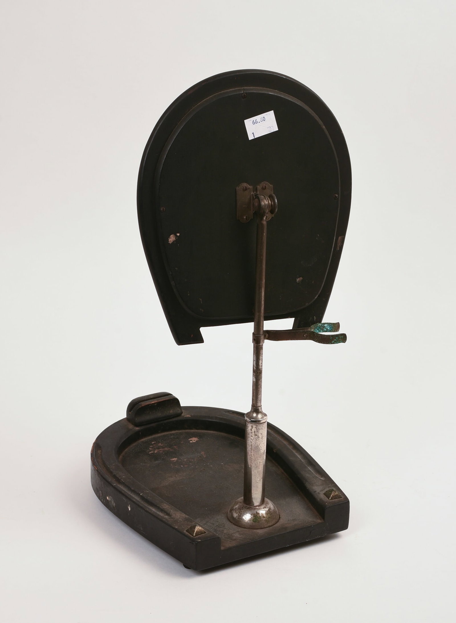 HORSESHOE SHAVING MIRROR. - 2