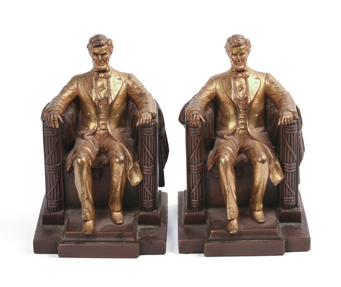 PAIR OF DANIEL CHESTER FRENCH ABRAHAM LINCOLN BOOKENDS. (1 of 5)
