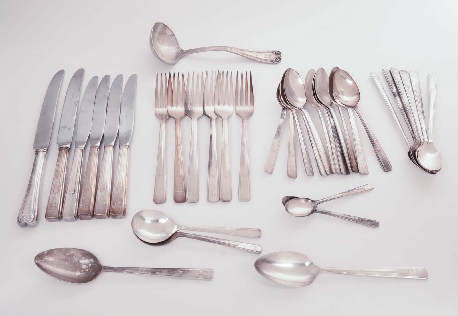 BURLINGTON RAILROAD SILVERPLATE FLATWARE SET. - 2