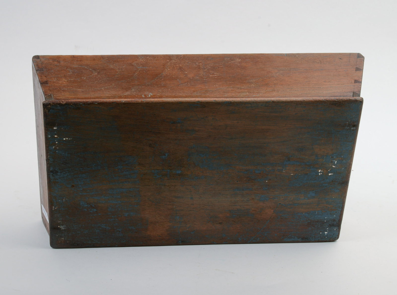 BUTTERNUT KNIFE BOX. - 4