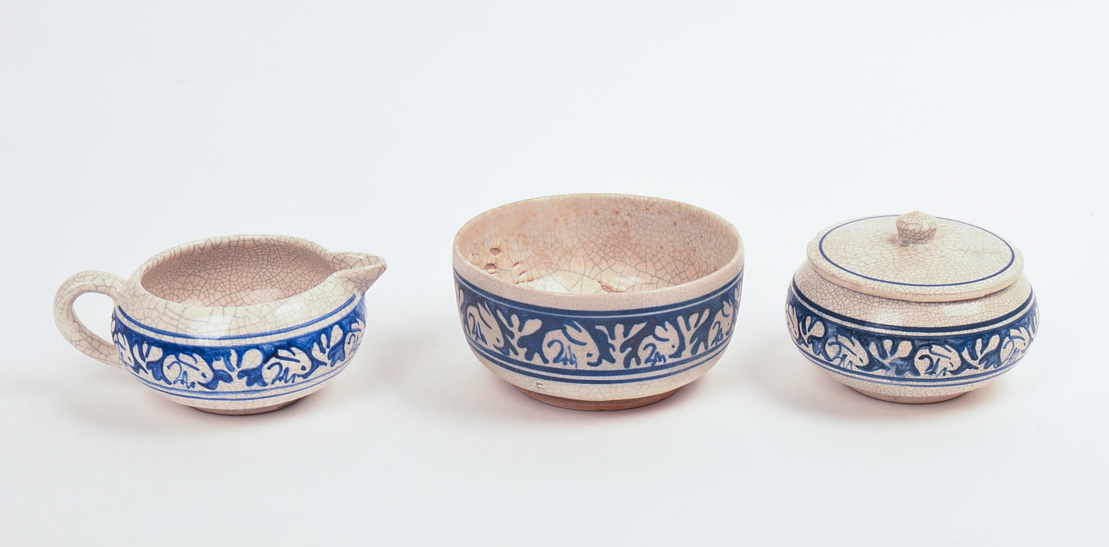 THREE DEDHAM POTTERY RABBIT PATTERN PIECES. - 3