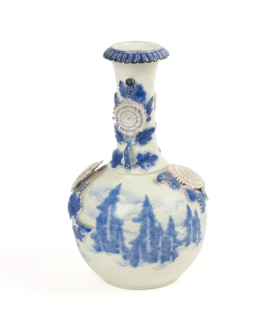 Japanese Hirado Porcelain Vase. (1 of 10)