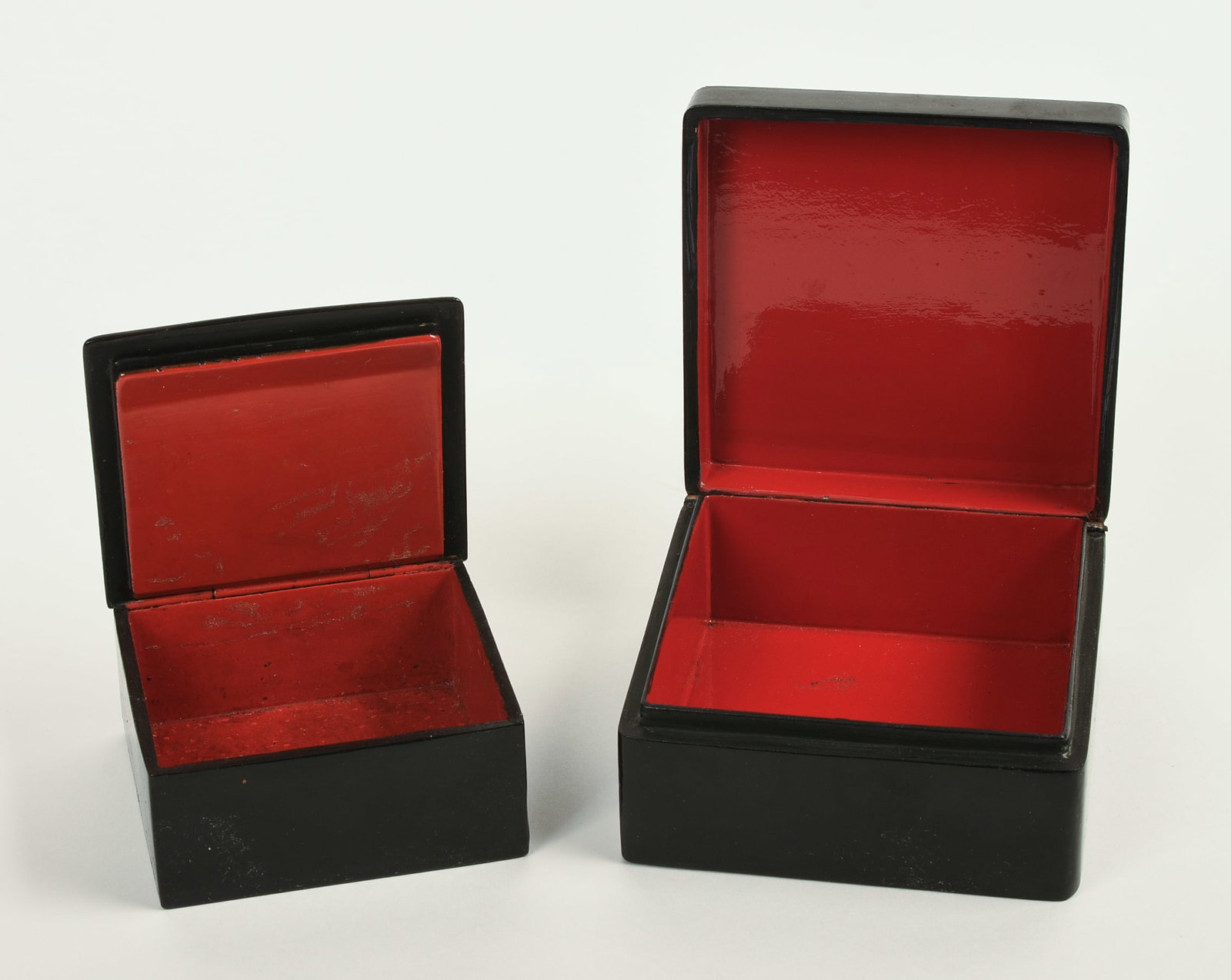Two Russian Lacquer Boxes. Both signed. - 3