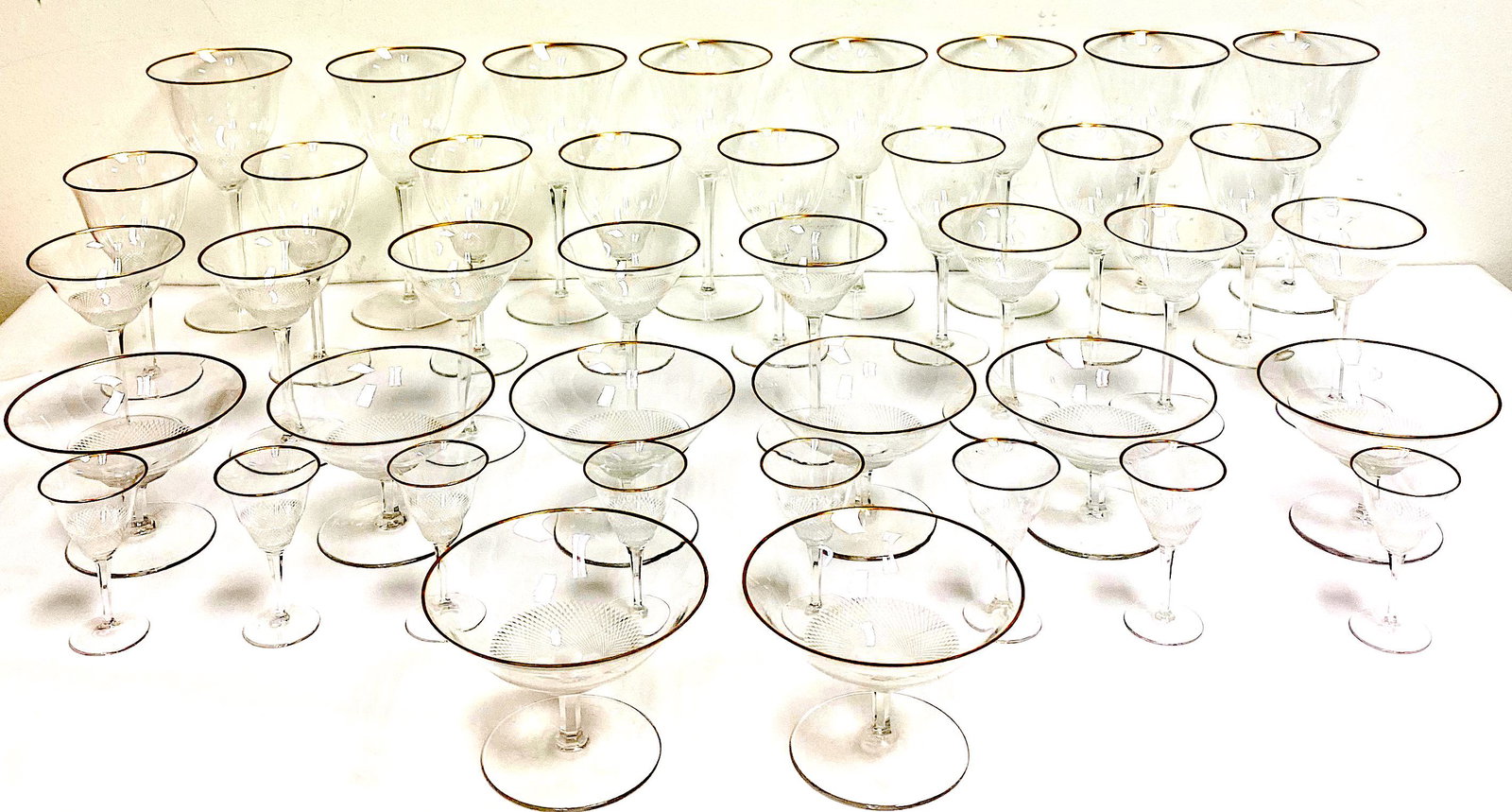 VINTAGE Lot 40 piece ST. SAINT LOUIS CRYSTAL GOLD WINE: VINTAGE Lot 40 piece ST. SAINT LOUIS CRYSTAL GOLD WINE GLASSES GLASS