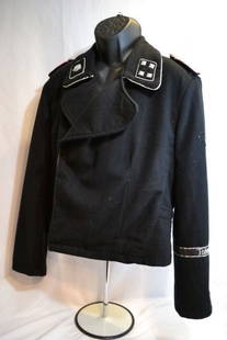 WWII GERMAN SS OFFICER BLACK PANZER WRAP TUNIC: WWII GERMAN SS OFFICER BLACK PANZER WRAP TUNIC. NICE AND CLEAN . SLEEVE EAGLE REMOVED. INK STAMPED INSIDE . RARE FIND.