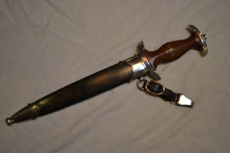 WWII GERMAN NSKK DAGGER: WWII GERMAN NSKK DAGGER . OUTSTANDING EXAMPLE .MINT BLADE . COMPLETE WITH HANGER