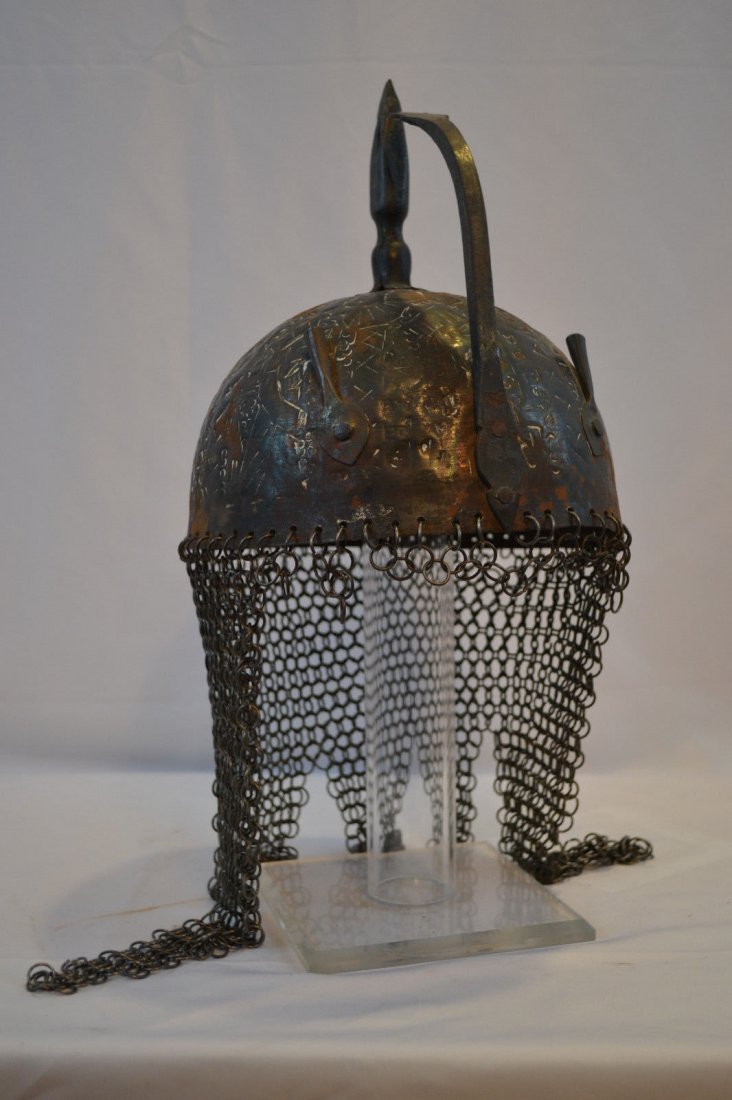 ANTIQUE INDO PERSIAN WARRIOR ARMOR HELMET: ANTIQUE INDO PERSIAN WARRIOR ARMOR HELMET KULA KHUD . ALL COMPLETELY HANDMADE WITH DECORATED HELMET BODY AND CHAIN MAIL . GREAT TO DISPLAY .