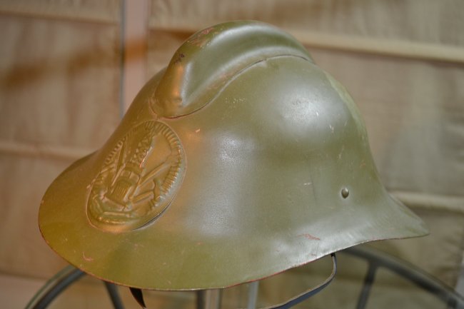 WWII SOVIET RUSSIAN FIREMAN HELMET: WWII SOVIET RUSSIAN FIREMAN HELMET . VERY NICE AND CLEAN CONDITION .
