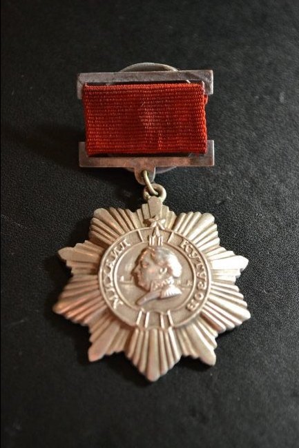 SOVIET RUSSIAN ORDER OF KUTUZOV 3RD CLASS: SOVIET RUSSIAN ORDER OF KUTUZOV 3RD CLASS . FROM AN OLD RUSSIAN MEDAL COLLECTION.