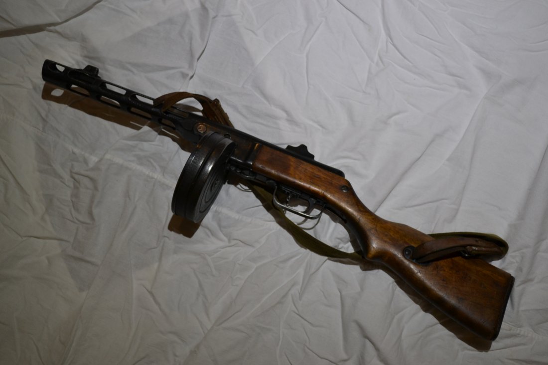 WWII SOVIET RUSSIAN PPSH-41 SMG DUMMY GUN: WWII SOVIET RUSSIAN PPSH-41 SMG DUMMY GUN . ORIGINAL WWII MADE PARTS ASSEMBLED ON SOLID CAST METAL RECEIVER . ORIGINAL SLING AND DRUM MAGAZINE . SHIPPING TO USA ONLY . CHECK YOUR STATE LAWS ABOUT HIGH