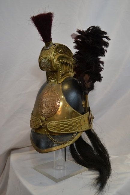 NAPOLEONIC STYLE FRENCH CUIRASSIER CAVALRY HELMET: MAGNIFICENT NAPOLEONIC STYLE FRENCH CUIRASSIER CAVALRY HELMET .EARLY TO MID 19TH CENTURY. SHOWS ITS AGE WITH SOME CRACKS AND REPAIRS TO SOLDERED SEAMS TO THE BRASS TOP TRIM. DISPLAYS GREAT .
