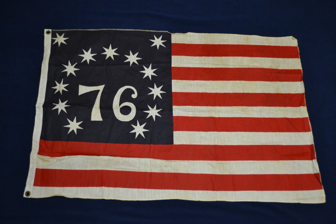 VINTAGE AMERICAN BICENTENNIAL 76 13 STAR USA FLAG: VINTAGE AMERICAN BICENTENNIAL 76 13 STAR USA FLAG . 35" X 24"